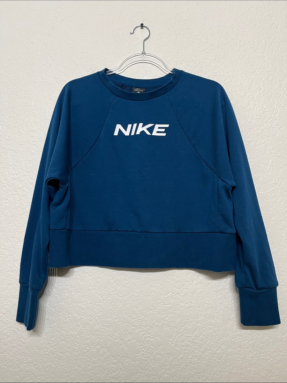 Nike Women’s Small Cropped Oversized Navy Sweatshirt with NIKE Logo